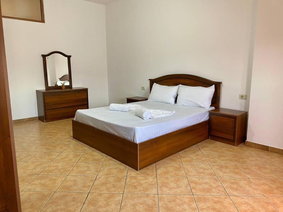 Roel Apartments Shkodra Center Bagian luar foto